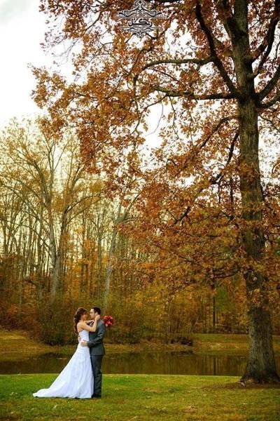 عکاسی از عروس و داماد در پاییز