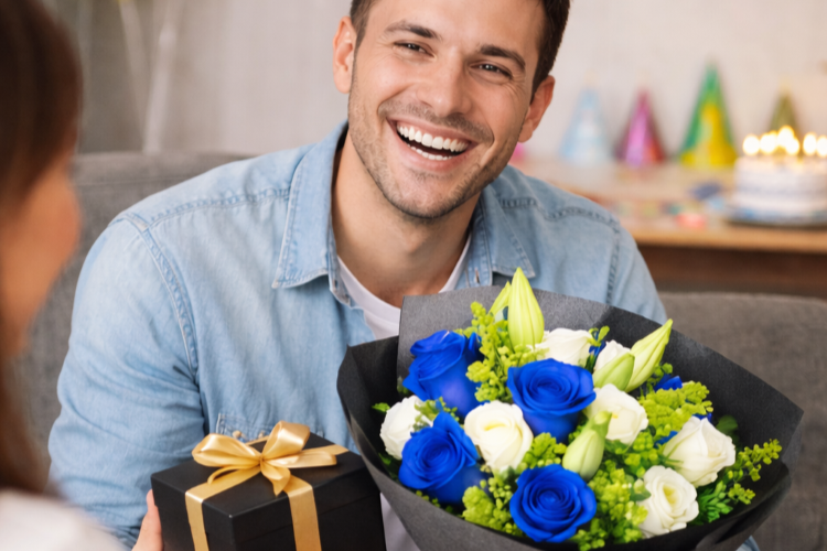 انواع گل مناسب هدیه به آقایان برای روز مرد| راهنمای انتخاب گل مردانه