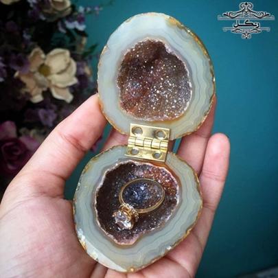 تزیین جای انگشتر حلقه عروس داماد عقد نامزدی بله برون تزیین جای انگشتر حلقه عروس داماد عقد نامزدی بله برون