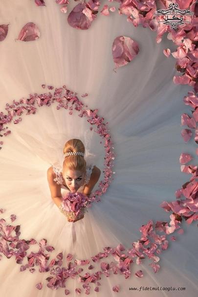 ایده و مدل خلاقانه عکاسی و فتوشات از لباس عروس 