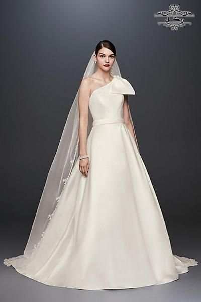 asymmetric مدل یقه لباس عروس رومی