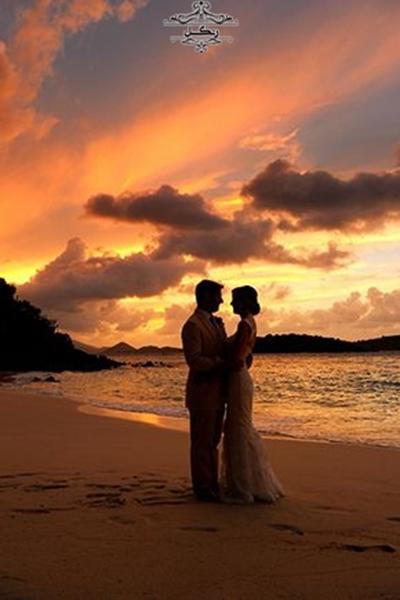 ایده آتلیه عکاسی عروسی لب دریا و ساحل