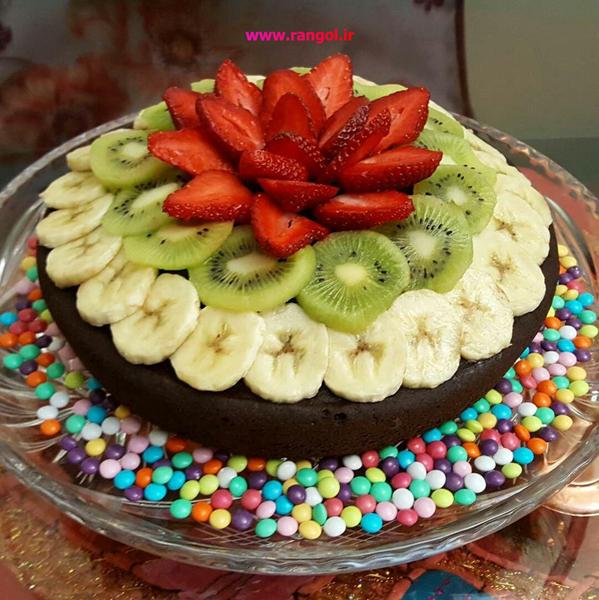 ایده تزیین کیک تولد خانگی با میوه