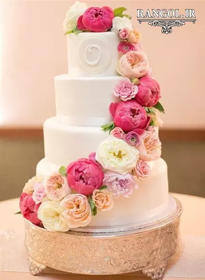 مدل تزیین کیک عقد عروسی بله برون گل طبیعی