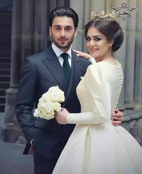 مدل لباس عروس با یقه بسته و پوشیده 