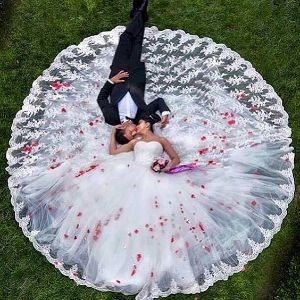 ایده مدل خلاقانه عکاسی و فتوشات از لباس عروس 