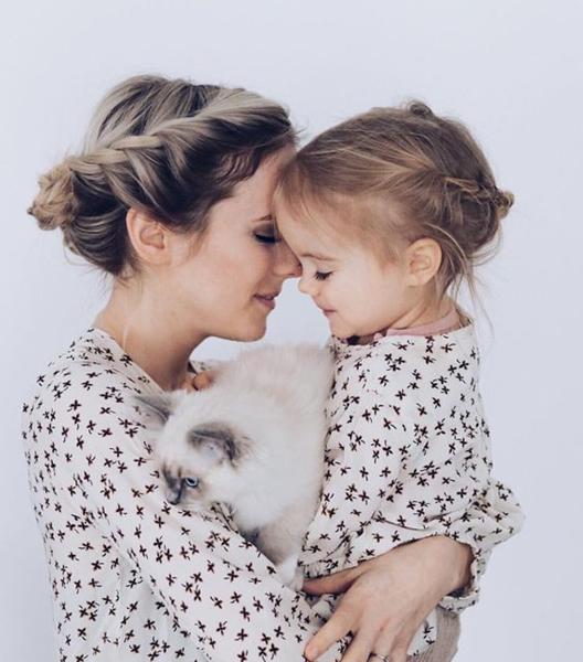 کودک تربیت کودک رشد کودک بازی‌های آموزشی کودک تغذیه سالم برای کودک بهترین اسباب‌بازی برای کودک لباس کودک رفتار صحیح با کودک خواب کودک مراقبت از کودک