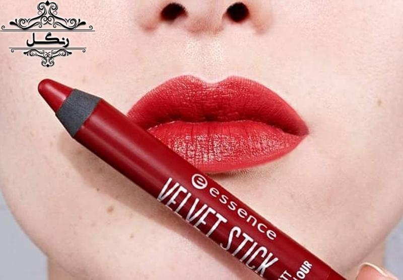 بررسی و تست لوازم آرایش اسنس