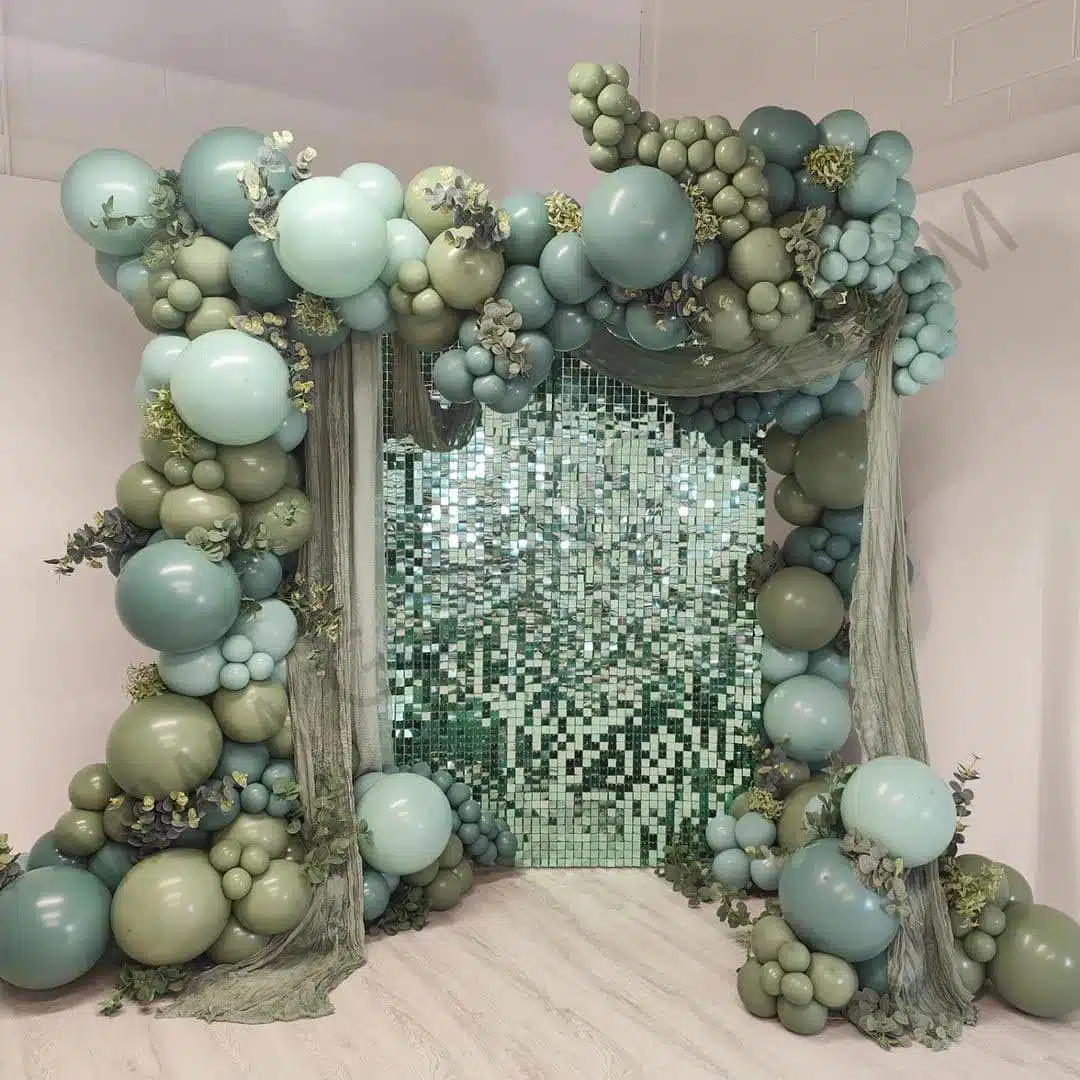 بادکنک آرایی جشن تولد تزیین میز تولد دیزاین تم تولد بادکنک گل