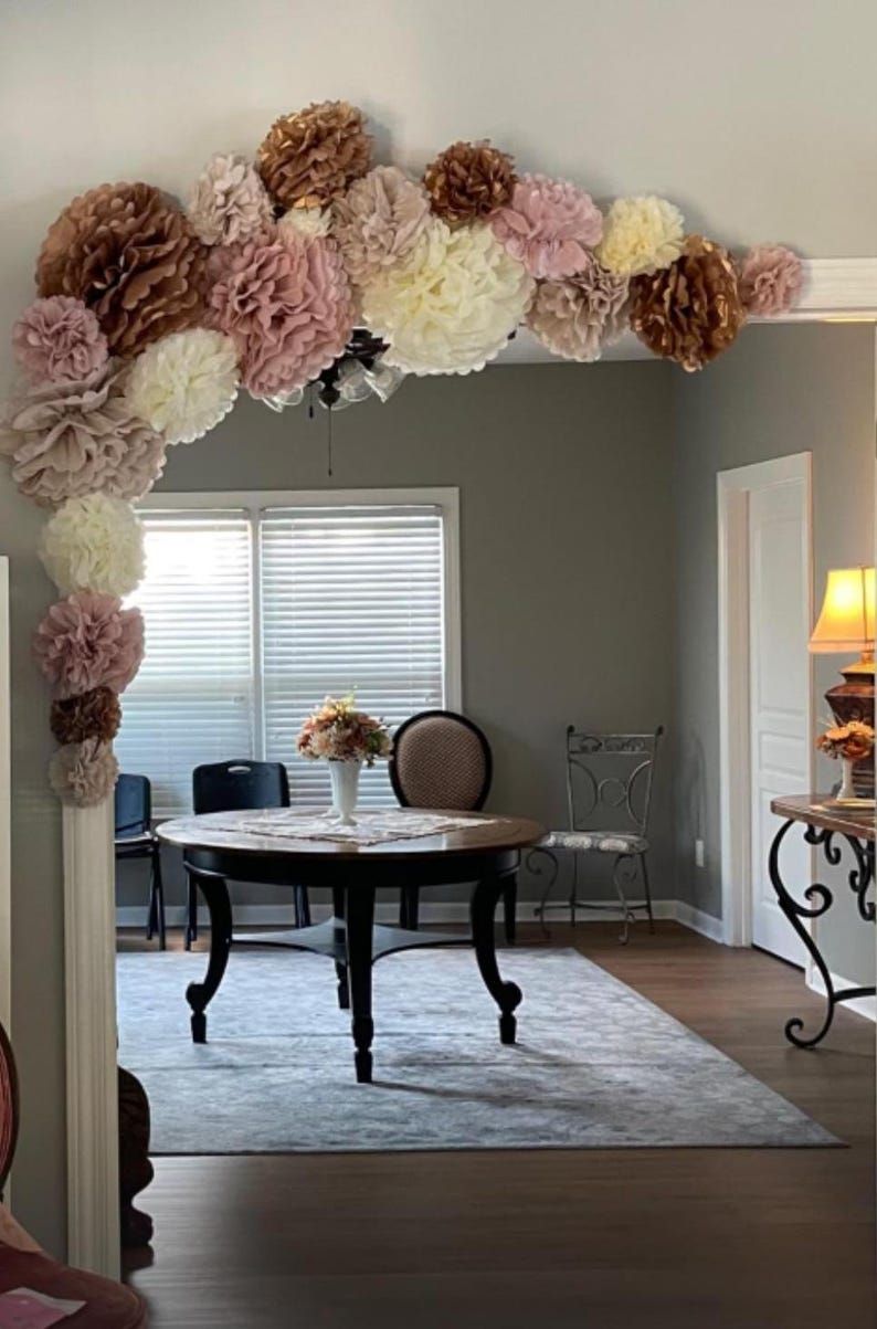 ایده تم تولد گل توپی فومی کاغذ کشی تشریفات تولد