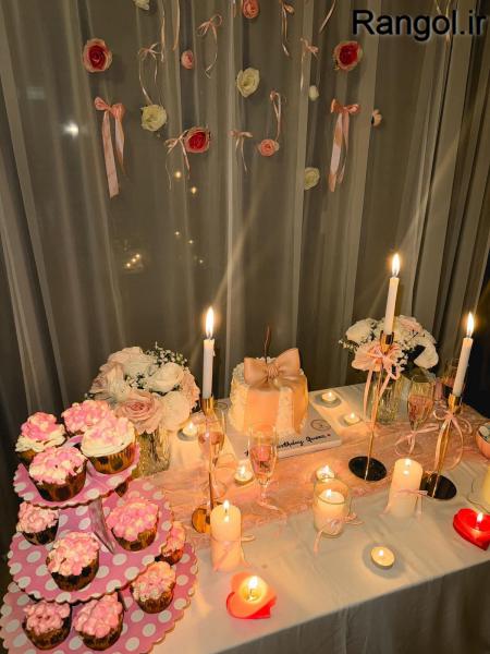 ایده تزیین میز تولد گل شمع کیک تولد تزیین میز لاکچری بادکنک میز تولد ساده شیک