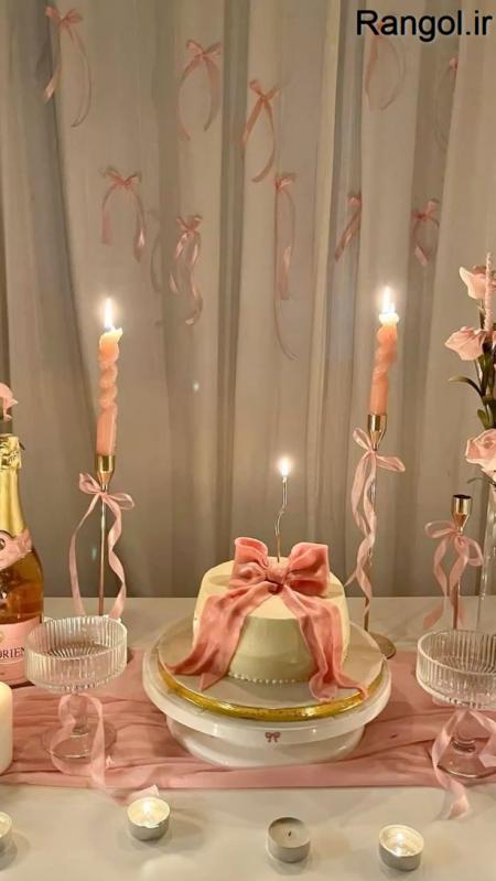 ایده تزیین میز تولد گل شمع کیک تولد تزیین میز لاکچری بادکنک میز تولد ساده شیک