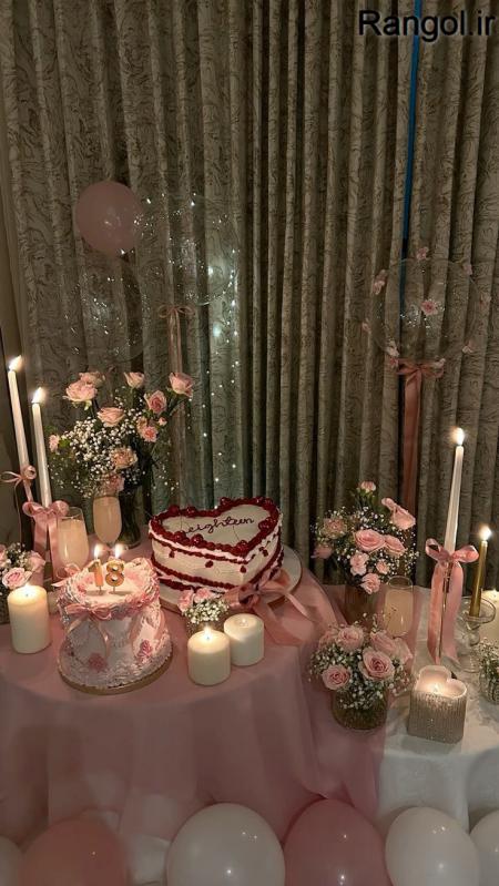 ایده تزیین میز تولد گل شمع کیک تولد تزیین میز لاکچری بادکنک میز تولد ساده شیک