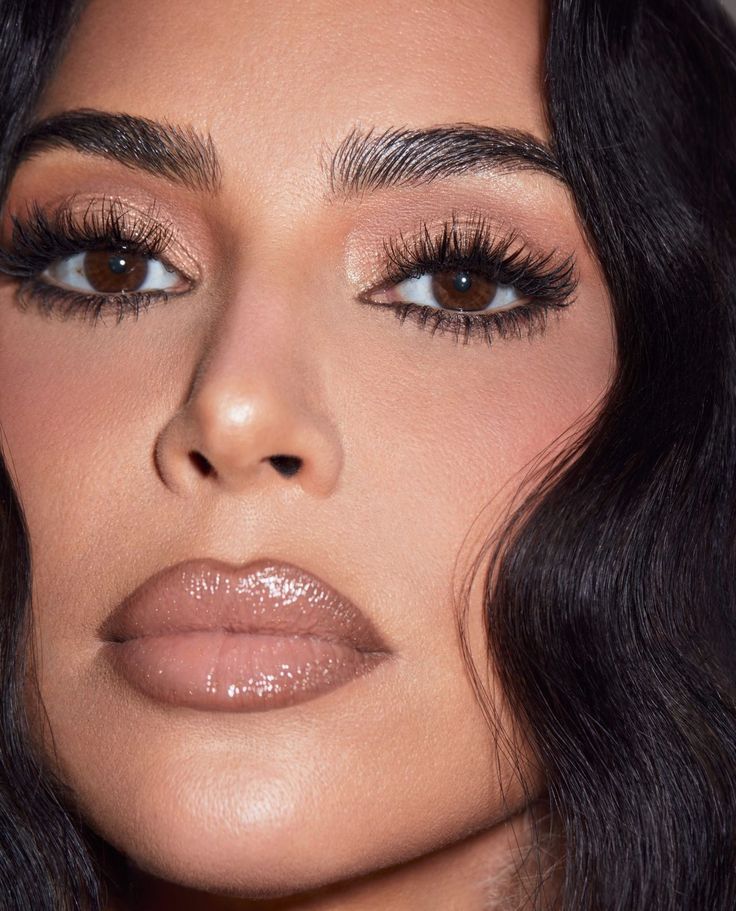 راز مژه ‌های پرپشت و طبیعی سلبریتی ‌ها 