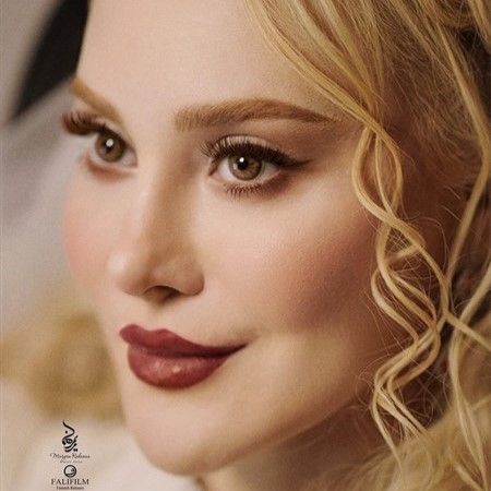 عکس عروس آرام جعفری و بابک انصاری بازیگر | تحلیل لباس و میکاپ عروس